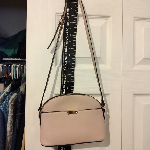 Elegant Cream Shoulder Bag - Picture 4 of 14
